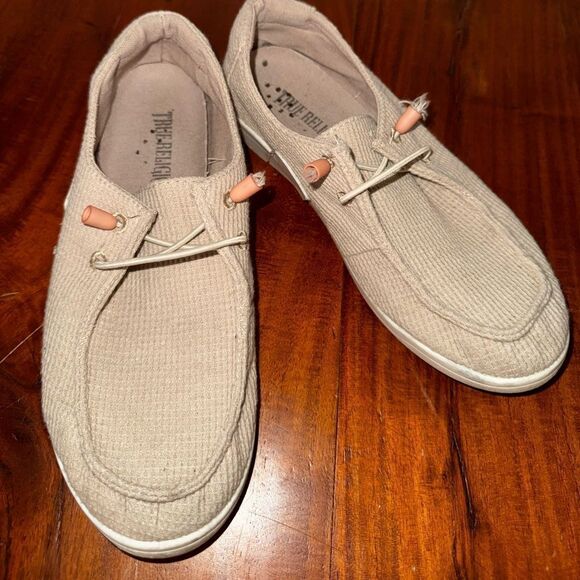 True Religion Zaira Women's Woven Drawcord Slip On Shoes
EUC sz 6 - Picture 4 of 6